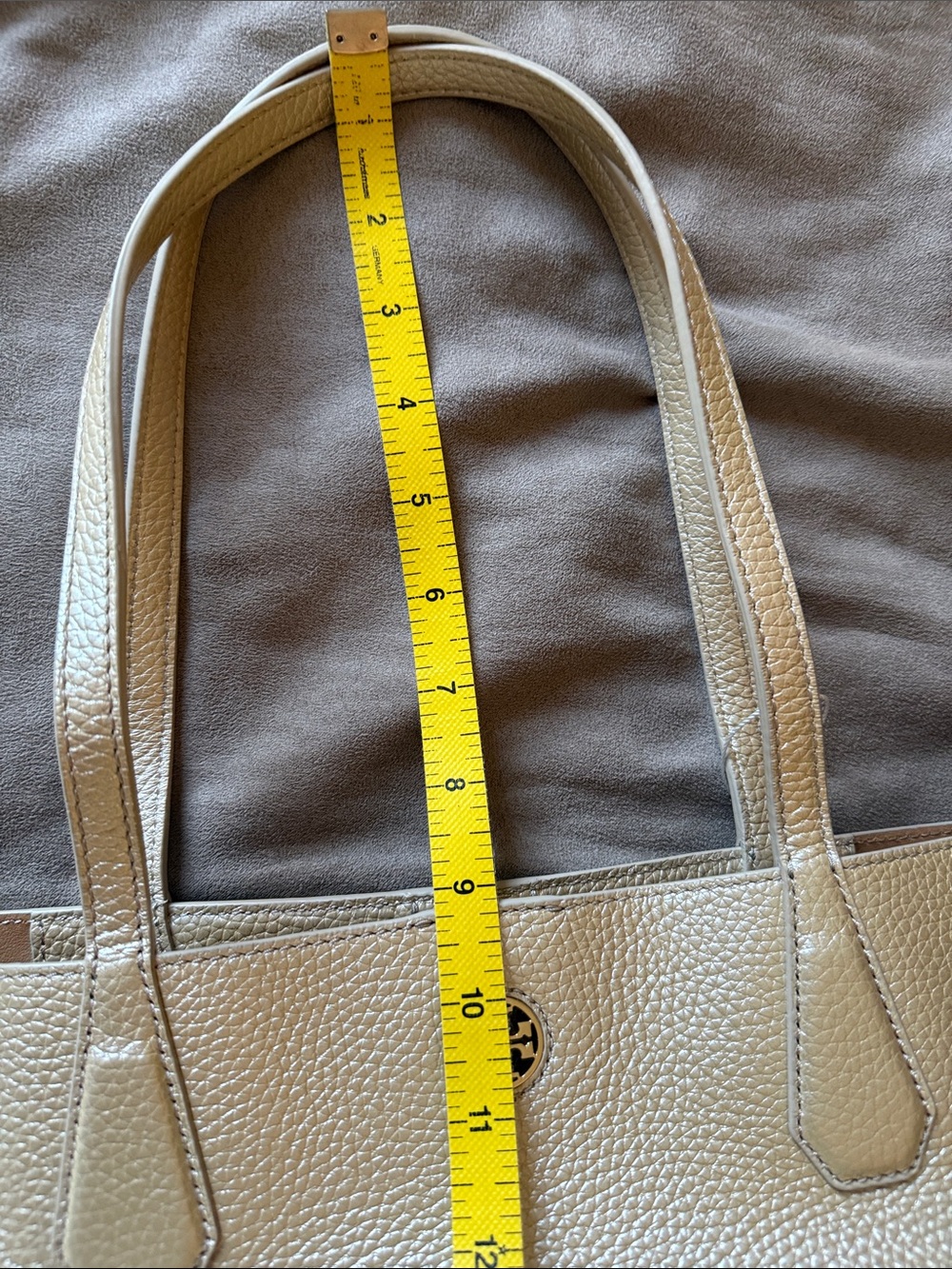 Brand new!!! Tory Burch Metallic Champagne Pebbled Leather Tote - Picture 11 of 11